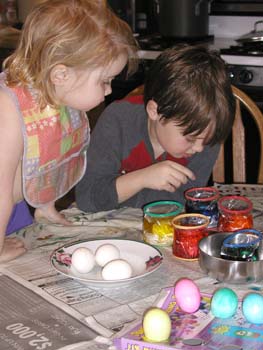 Coloring eggs 3